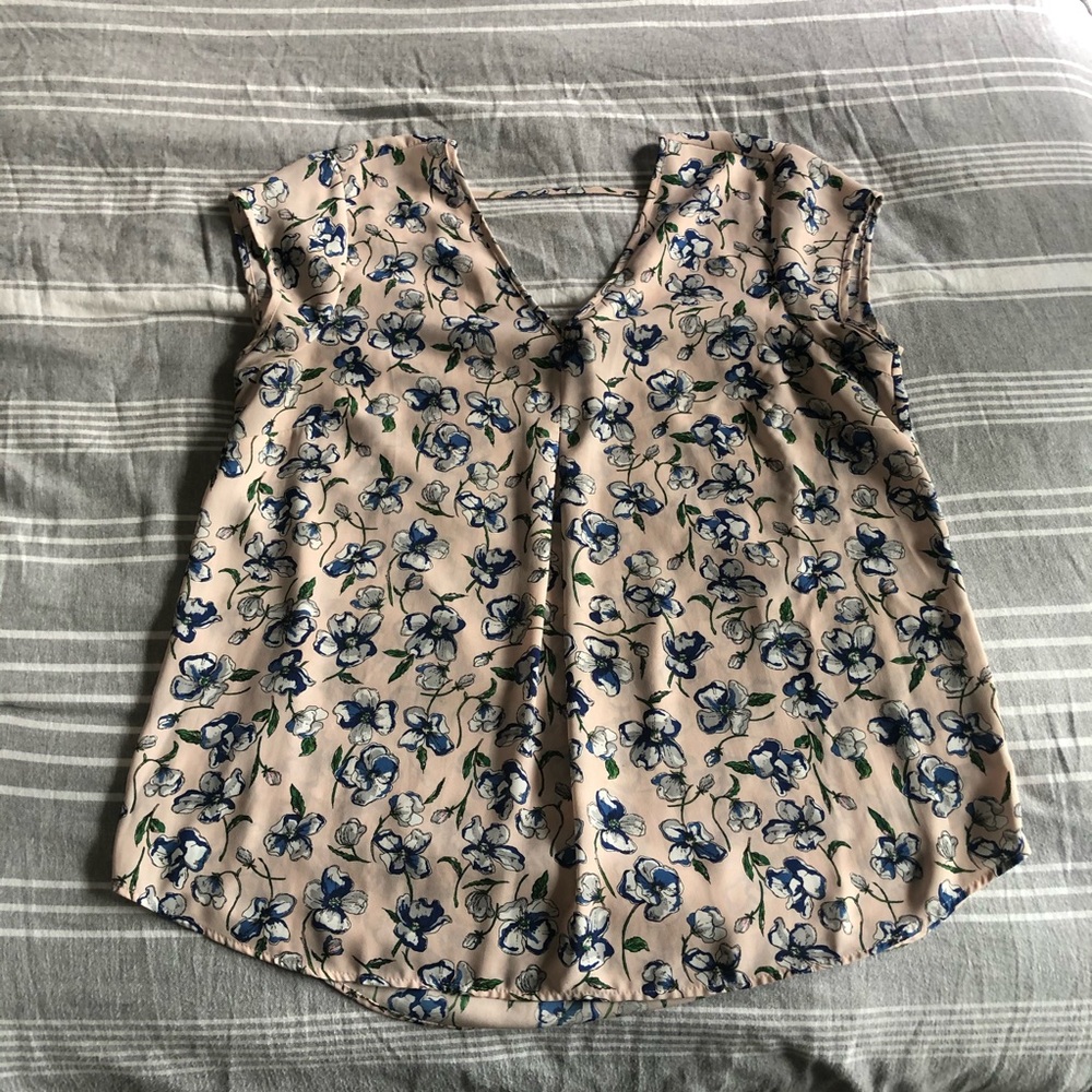 DR2 floral blouse size L
